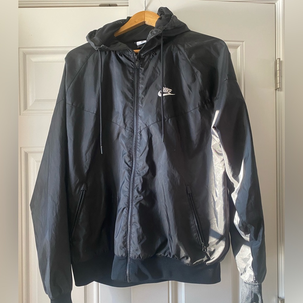 Nike Men's Black and Gray Windbreaker
